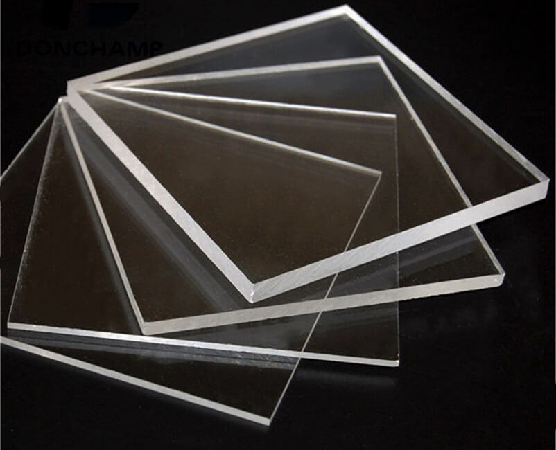Différentes tailles de feuilles acryliques